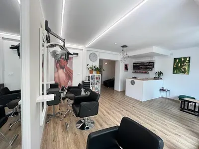 Fabryka Fryzur Adam Kowalski - fryzjer stylista fryzur -